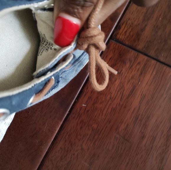 Boys Old Navy Jean Shoes with Brown Laces - Picture 3 of 6